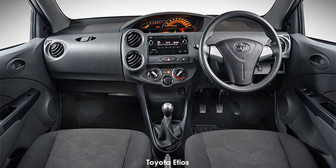 Toyota Etios Cross mở bán, giá từ 210 triệu đồng, đối thủ của Hyundai Grand i10 - 3