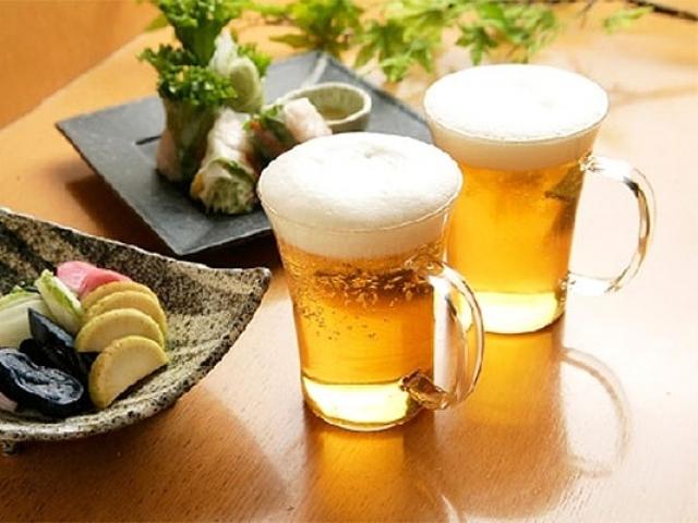 Tin tức trong ngày - Uống 2 cốc bia có thể bị phạt 40 triệu, tước GPLX 2 năm: "Vẫn tương đối nương tay"
