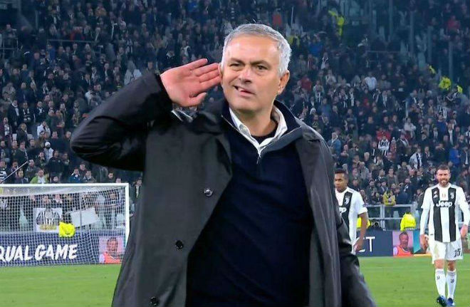 Mourinho 5 lần thô lỗ gây sốc: &#34;Miệt thị&#34; Ronaldo & móc mắt ở Siêu kinh điển - 4