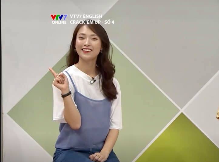 Khánh Vy từ vị trí khách mời đã được nhà đài tin tưởng giao vị trí MC chương trình năm 19 tuổi.