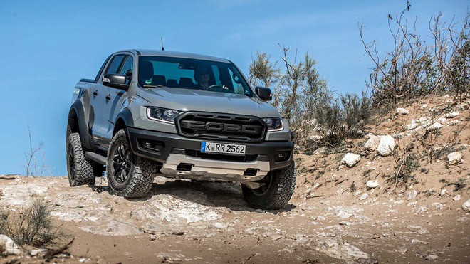 Ford Ranger Raptor sẽ có thêm phiên bản máy xăng động cơ V8 - 2