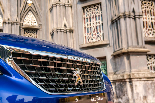 Peugeot bổ xung hai màu mới cho dòng SUV tại Việt Nam - 9