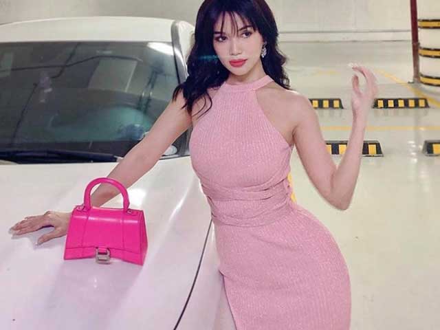 Thời trang - Sau scandal Dior fake, Sĩ Thanh khoe loạt it-bag mới giá 16 - 60 triệu đồng