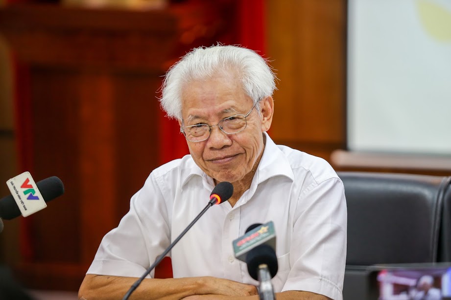 GS Hồ Ngọc Đại bày tỏ mong muốn Bộ GD-ĐT xác nhận bộ sách công nghệ giáo dục&nbsp;cho năm học mới.