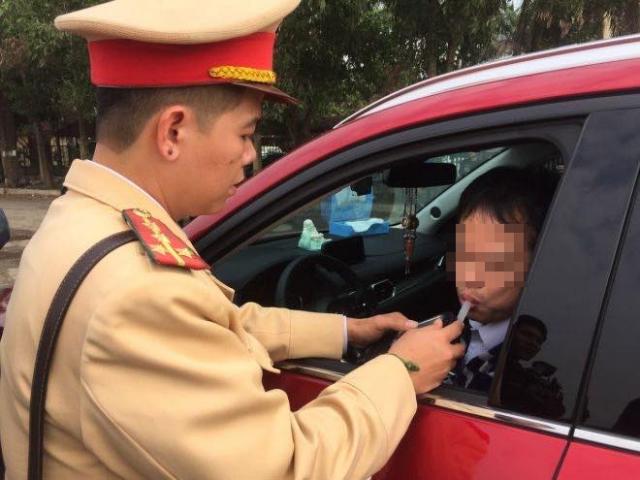Tin tức trong ngày - Các "ma men" đã nộp phạt bao nhiêu tiền trong 2 ngày đầu năm?