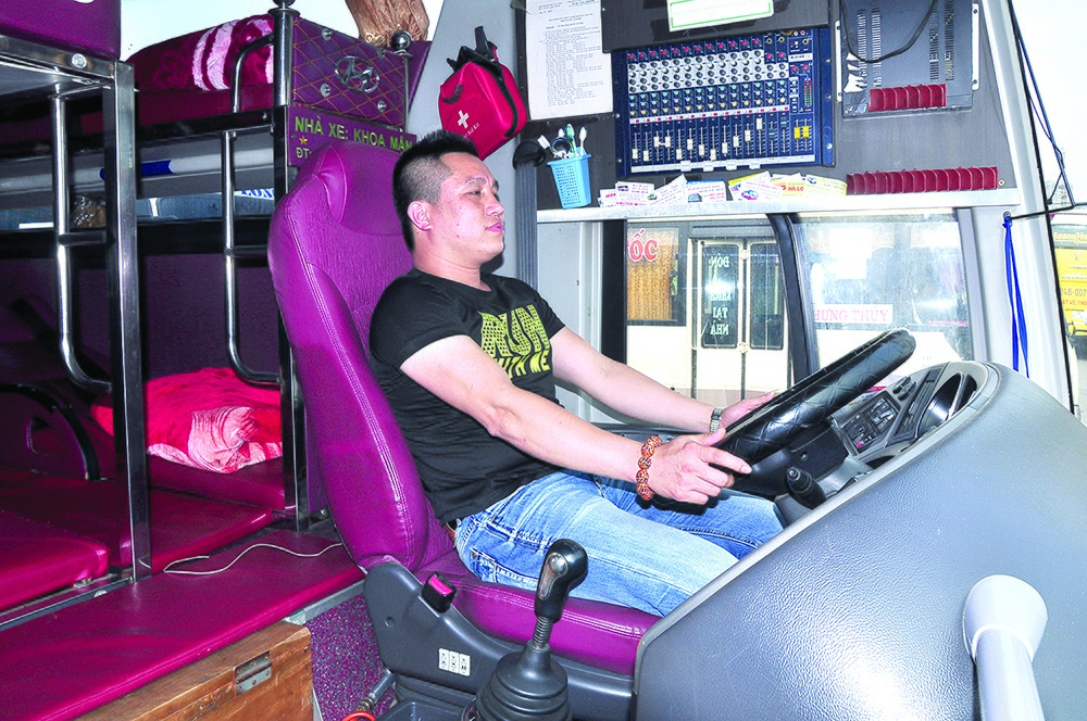 Dẫu xe có tốt bao nhiêu, sự an toàn trên mỗi hành trình luôn thuộc về người cầm lái. Ảnh: Tạ Tôn