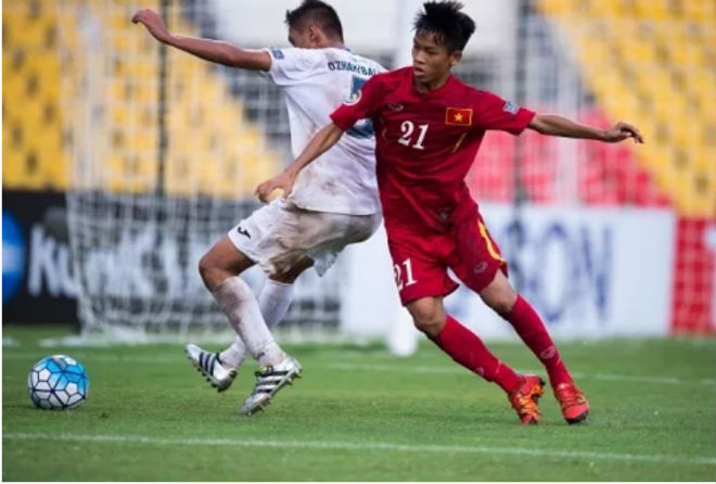 Hữu Thắng (phải) là nhân tố bí ẩn&nbsp;rất đáng xem của U23 Việt Nam