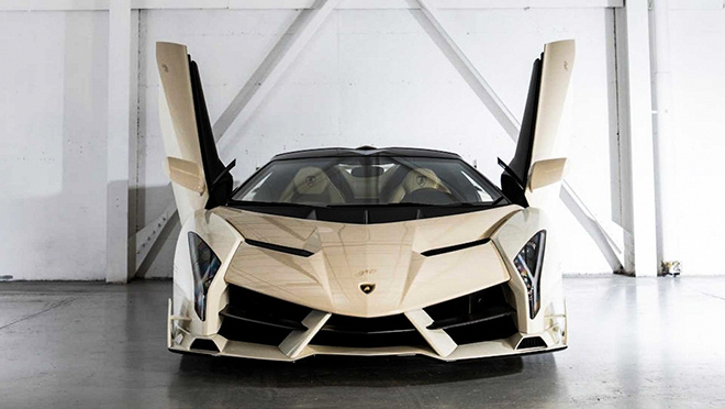 Lamborghini Veneno Roadster hàng hiếm chạy "tẹt" bán vẫn lời gấp đôi - 2