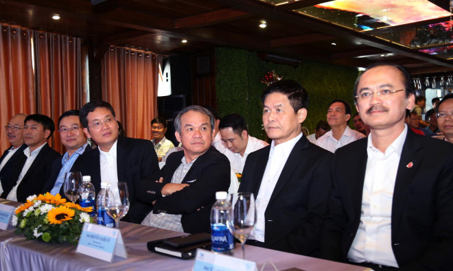 Bầu Đức, bầu Thắng rủ nhau tài trợ bóng đá học đường - 2