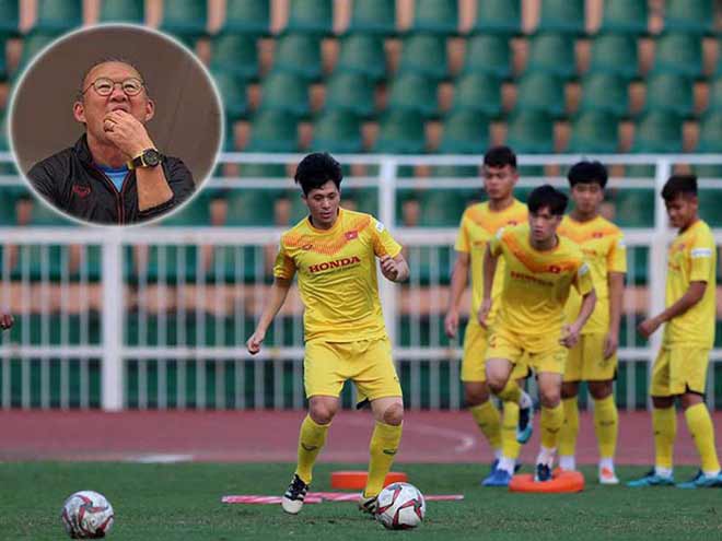 Thầy Park đang tính đường binh cho á quân U-23 châu Á. Ảnh: ANH PHƯƠNG