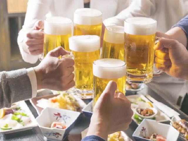 Bạn trẻ - Cuộc sống - Công ty cấm nhân viên uống bia rượu liên hoan cuối năm gây xôn xao