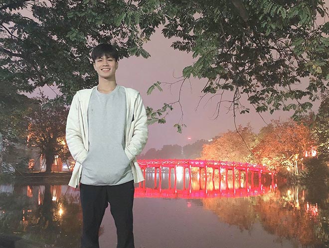 Hưng Nguyên dùng tiền thưởng SEA Games để mua quà tặng bố mẹ dịp Tết