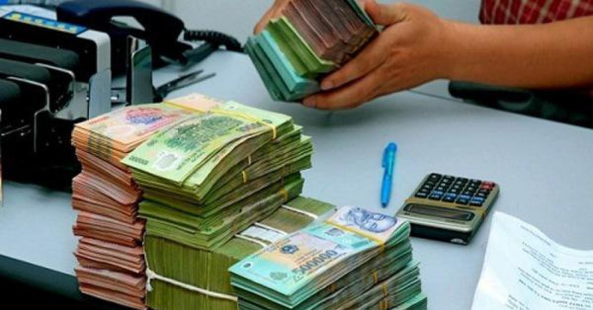 Tin tức trong ngày - Sẽ tăng lương cơ sở thêm 7,38%