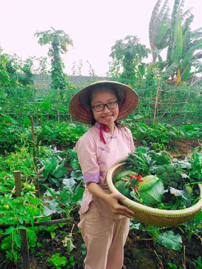 Bỏ phố về quê, mâm cơm thanh đạm của mẹ trẻ khiến chị em thích thú - 2