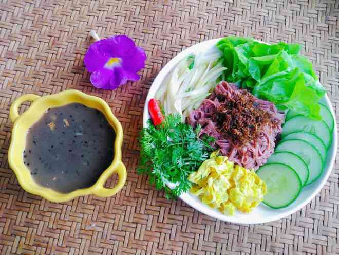 Bỏ phố về quê, mâm cơm thanh đạm của mẹ trẻ khiến chị em thích thú - 9