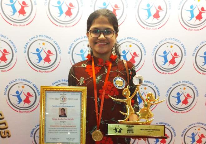 Suchetha Satish vừa giành giải thưởng "Thần đồng toàn cầu". Ảnh: Gulf News.