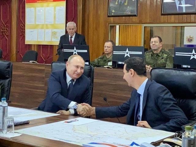 Thế giới - Putin bất ngờ xuất hiện ở Syria giữa lúc Trung Đông căng thẳng