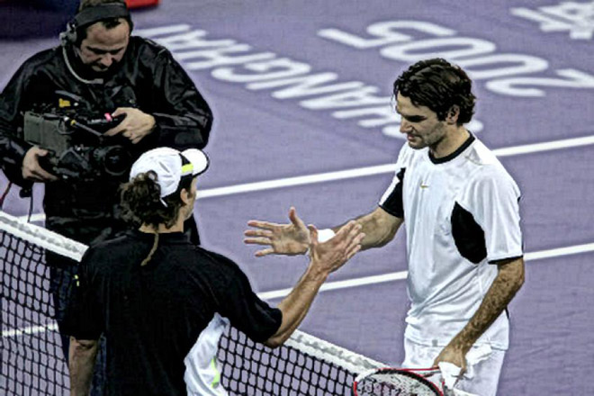 Federer hạ tay vợt số 9 thế giới Gaston 6-0, 6-0 tại bán kết Tennis Masters Cup 2005