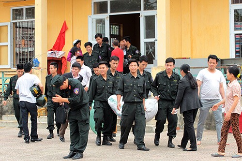 Nhiều chiến sĩ cảnh sát Công an Hà Nội từng bị người dân&nbsp;giữ trái phép khi làm nhiệm vụ ở Đồng Tâm vào năm 2017.