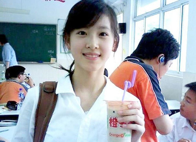 "Hot girl trà sữa" trở thành bà trùm thời trang Trung Quốc - 1