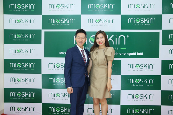 Hari Won, Anh Đức dự khai trương văn phòng Công ty cổ phần Mioskin miền Bắc - 5