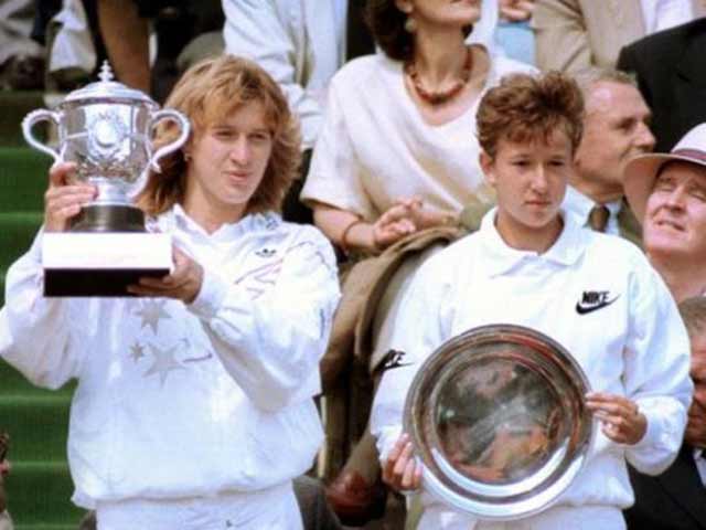 Thể thao - Cú sốc chung kết Grand Slam: Không tưởng 32 phút 6-0 6-0, người thắng xin lỗi