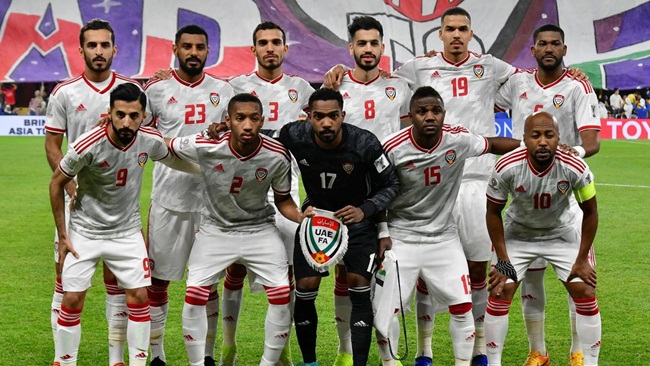 Trong một bài viết đăng tải năm 2017 trên tờ&nbsp;khaleejtimes, tác giả cho hay một số cầu thủ bóng đá ở UAE kiếm được mức lương tương đương bộ trưởng ở nước này.