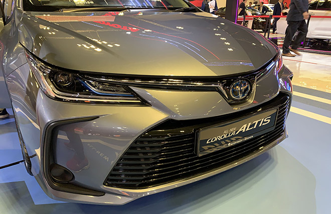 Cận cảnh Toyota Corolla Altis 2020 hoàn toàn mới tại Singapore Motor Show - 4