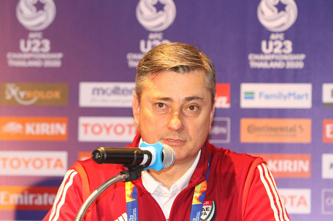 HLV&nbsp;Maciej Skorza của U23 UAE