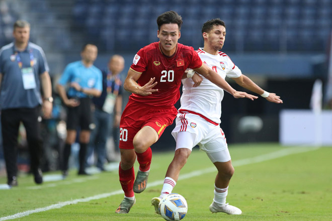 Không khí U23 Việt Nam ra quân đấu UAE: Sắc đỏ tràn ngập Chang Arena - 1