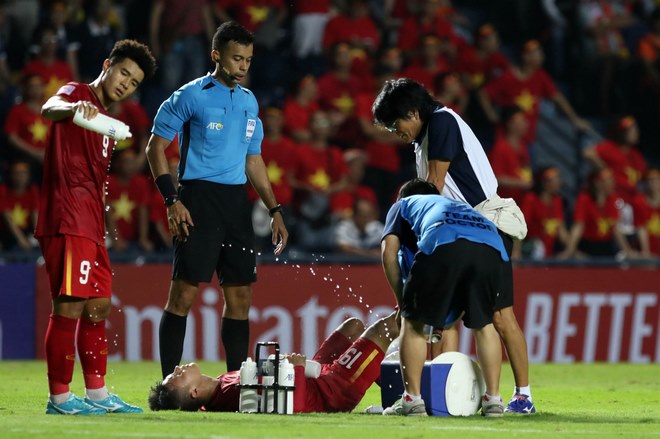 U23 Việt Nam hòa U23 UAE nghẹt thở, Bùi Tiến Dũng động viên đồng đội - 2