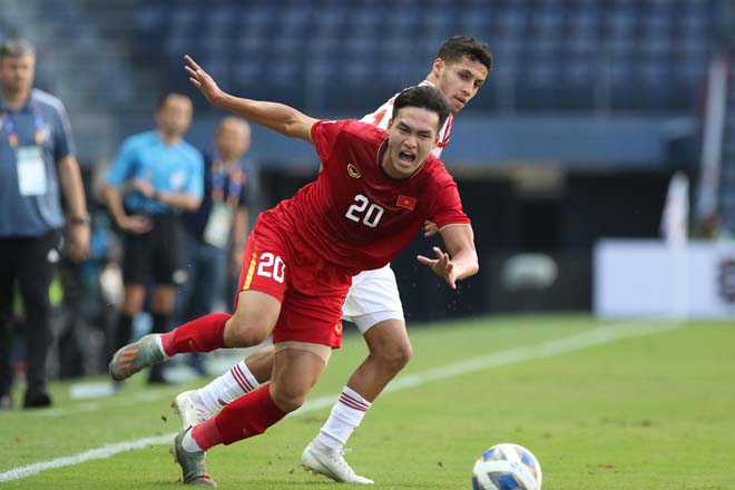 Trận đấu giữa U23 Việt Nam và U23 UAE diễn ra quyết liệt