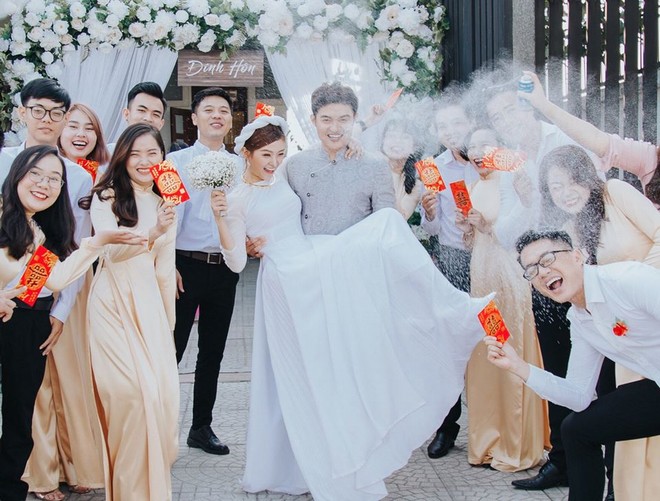 Hủy hôn với bạn trai 6 năm, MC VTV Cẩm Tú kết hôn với chàng trai trong “Người ấy là ai” - 4