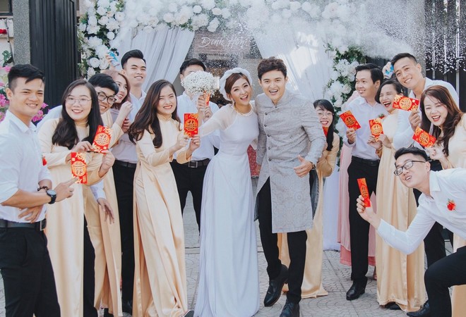 Hủy hôn với bạn trai 6 năm, MC VTV Cẩm Tú kết hôn với chàng trai trong “Người ấy là ai” - 6
