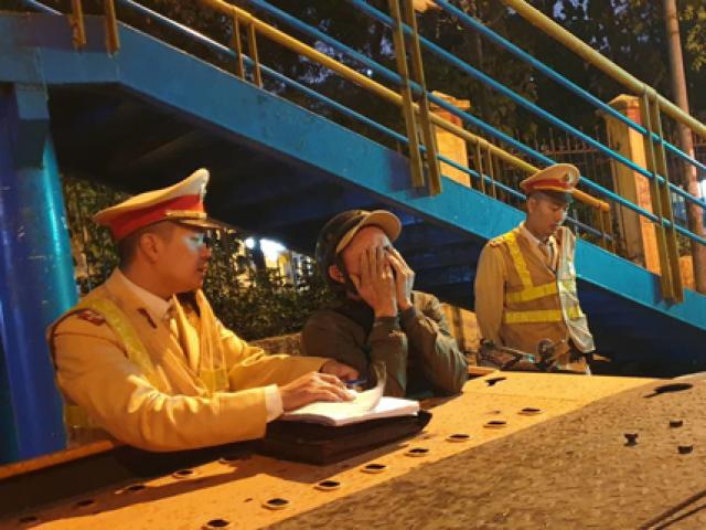 Tin tức trong ngày - Nam thợ xây "choáng" khi bị phạt 7 triệu sau chầu rượu tất niên