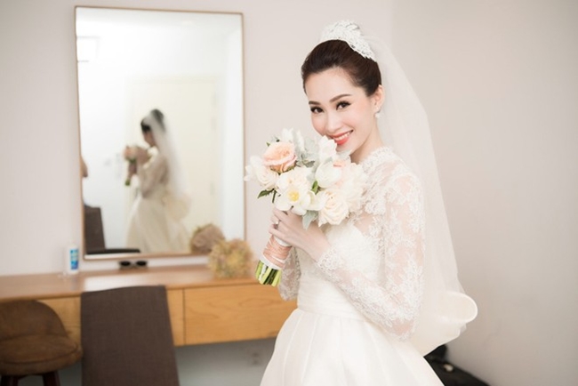 Năm 2015 ,hoa hậu Đặng Thu Thảo chính thức hẹn hò với CEO Trung Tín - rất đúng với mẫu người mà cô mong muốn – một người đàn ông thành đạt. Họ kết hôn vào ngày 6/10/2017 và luôn xuất hiện cùng nhau trong các sự kiện.