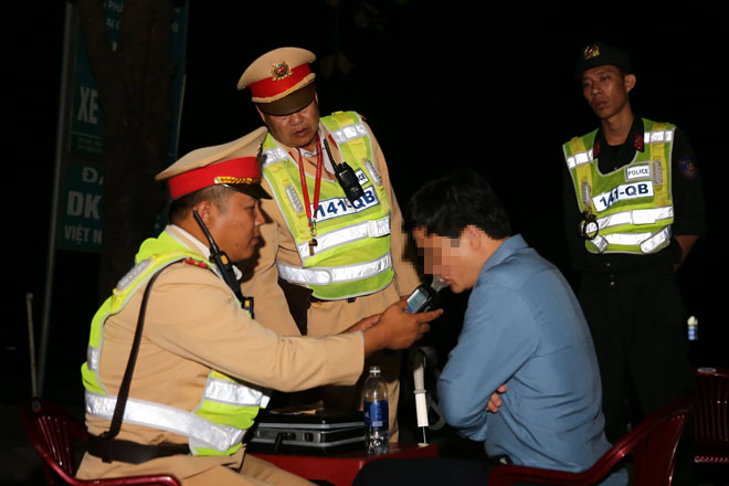 Ông T. bị lập biên bản, xử phạt tại hiện trường