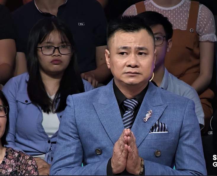 MC Thảo Vân: "Mặt tôi đầy máu vì bị ném gạch trúng đầu" - 6