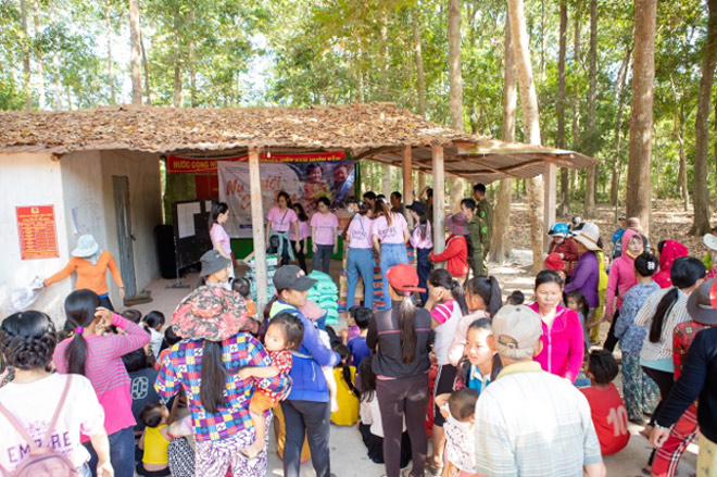 Công ty Luxury Girl đồng hành cùng người nghèo ở làng Tà Dơ – Tây Ninh - 2