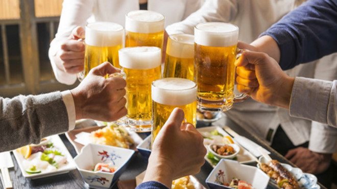 Đối với những người khỏe mạnh, khi đã uống rượu, bia, nồng độ cồn trong máu cao gây tác hại đến hệ thần kinh và "chuyện ấy".