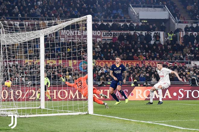 Video highlight trận Roma - Juventus: Phủ đầu chóng vánh, Ronaldo tiếp tục tỏa sáng - 1