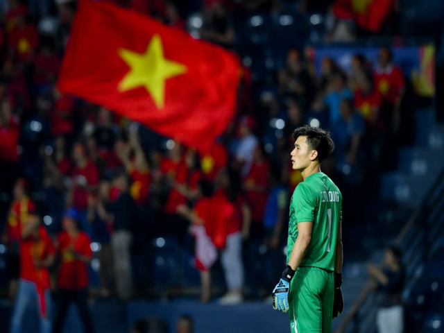 Bóng đá - "Người nhện" Bùi Tiến Dũng duy trì thành tích sạch lưới, nói gì về trận hòa Jordan?