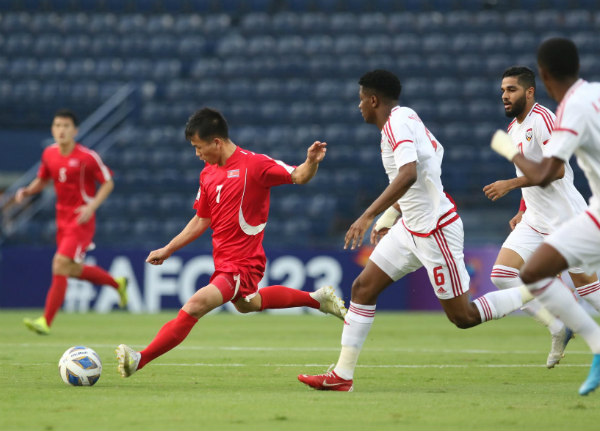 Trực tiếp bóng đá U23 UAE - U23 Triều Tiên: Vùng lên mạnh mẽ - 14