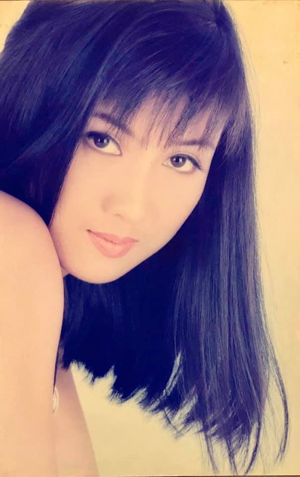 Hiền Mai là một trong những "nữ hoàng ảnh lịch" của thập niên 1990, cùng thời với Diễm Hương, Việt Trinh, Y Phụng... Cô có nhiều vai diễn ấn tượng trong các bộ phim như "Cu Tí và cô giáo Mai", "Ngọn gió hồi sinh", "Chuyến tàu hoàng hôn", "Cánh buồm ảo ảnh", "Dù gió có thổi"... 