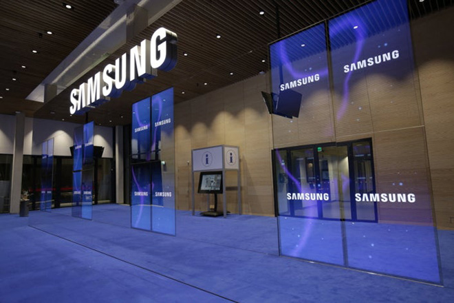 Giá trị Samsung tăng vọt trong 1 năm, vẫn thua xa Apple - 1