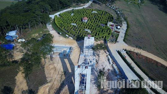 Công trình xây dựng cầu đáy kính không phép.