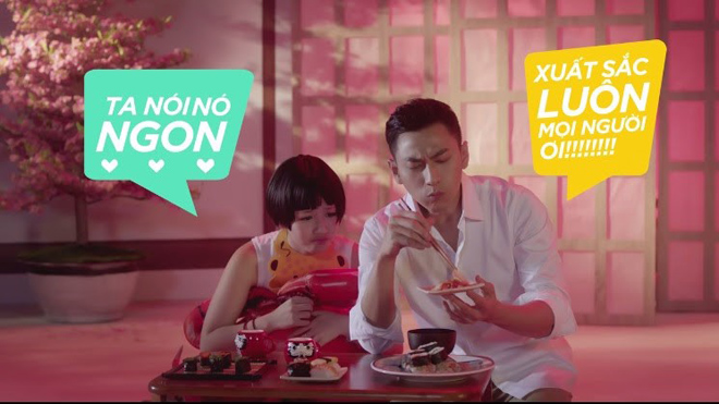 Ta nói, nhìn cưng muốn xỉu! Nhưng “má mi” Isaac lòng dạ sắt đá vẫn kiên quyết tự ăn rồi… tự khen một mình, để “bé Sa” Amee phải mếu máo ngồi nhìn. Nhìn cũng tội nhưng fan thì khen tới tấp vì bộ đôi nhập vai quá chuẩn.