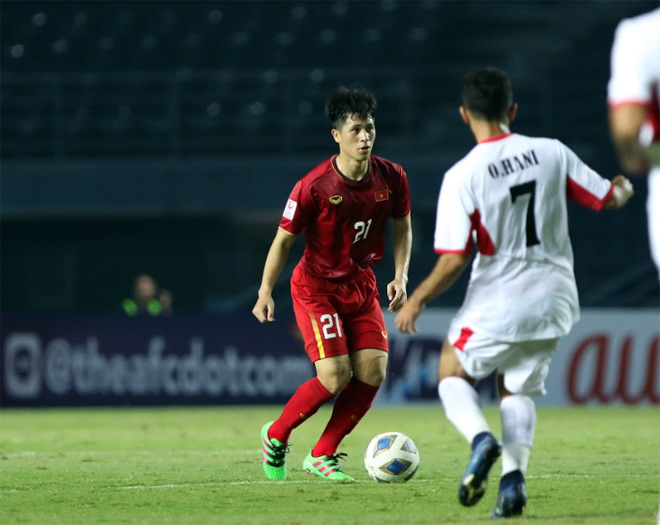
Đình Trọng góp công lớn giúp hàng thủ&nbsp; U23 Việt Nam đứng vững trước U23 Jordan