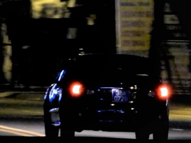 Tin tức trong ngày - Xe chở Bí thư huyện ủy ở Hà Tĩnh "thông chốt" kiểm tra nồng độ cồn?