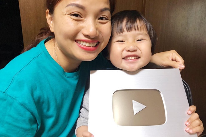 Nữ YouTuber sở hữu hơn nửa tỷ lượt xem có nguy cơ bị mất kênh, phải đổi tên gấp - 4